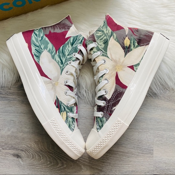 NWT Converse Chuck Taylor All Star Women’s Shoes - Picture 5 of 9